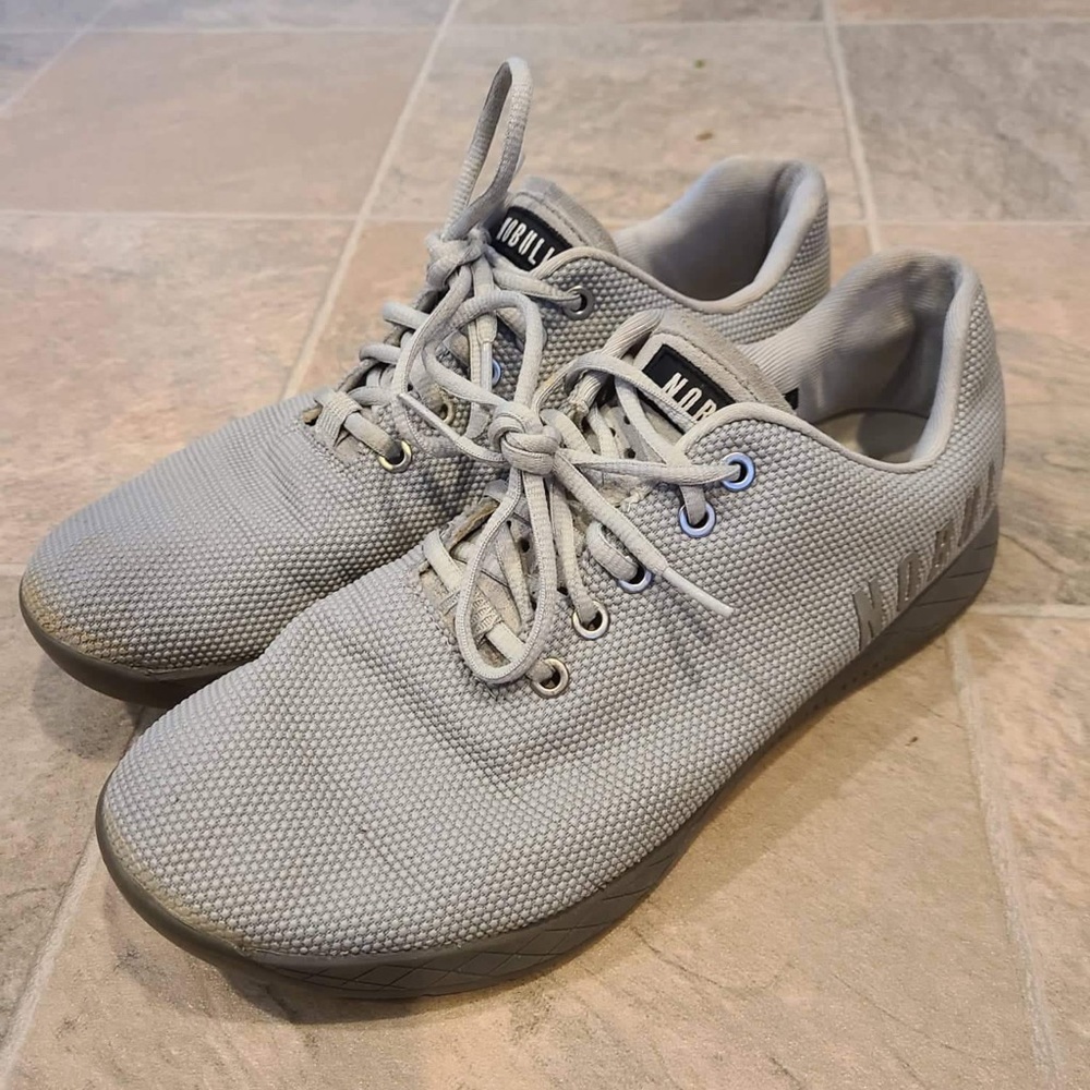 Light gray men’s 10.5 Nobull trainers